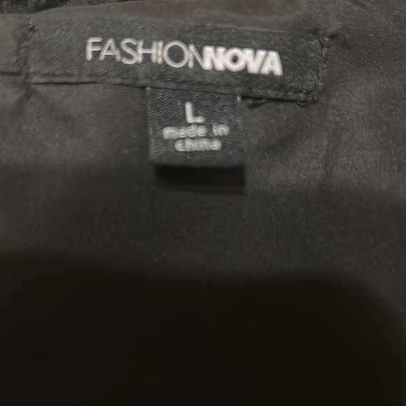 NWOT Fashion Nova Black Windbreaker w/Hood - Picture 6 of 7